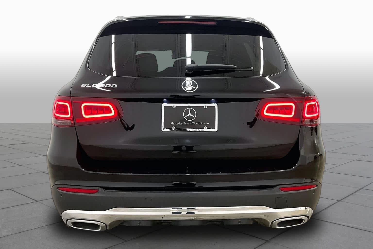 Used 2022 Black Mercedes-Benz GLC 300 image 5