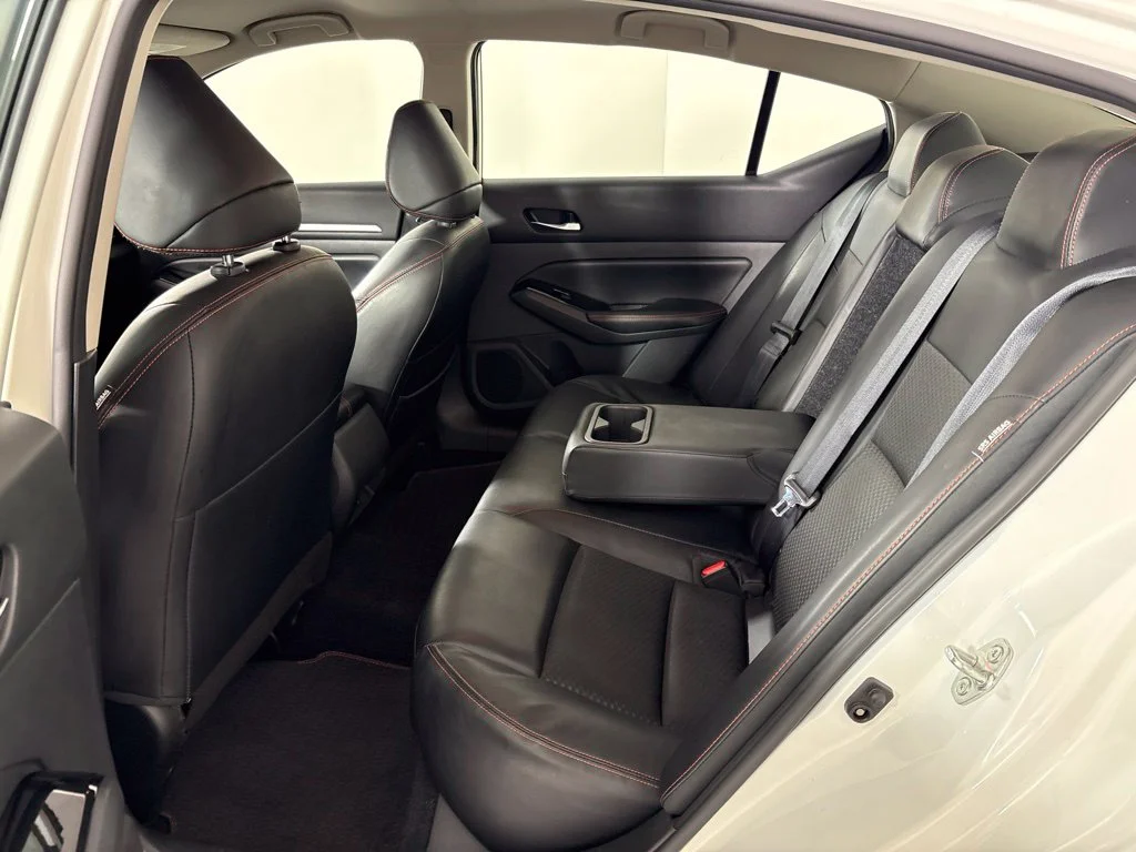Used 2024 White Nissan 2.5 SR image 23