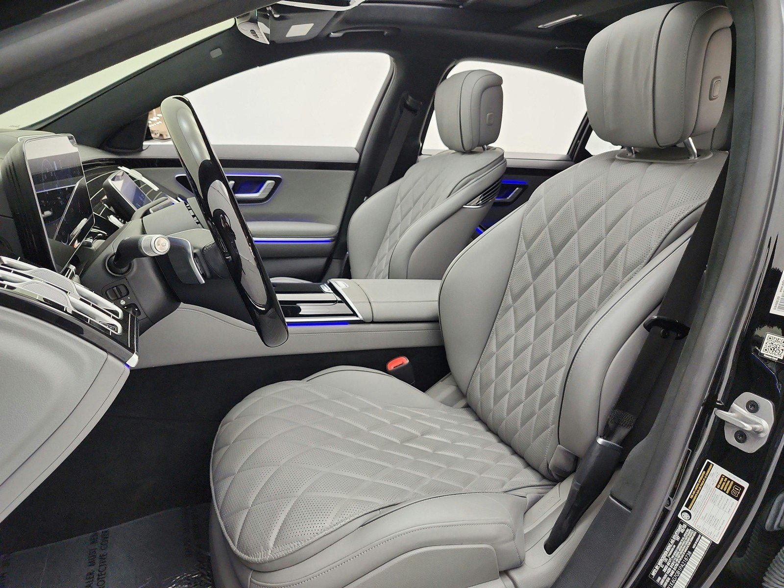 Certified Used 2023 Obsidian Black Mercedes-Benz S 580 4MATIC® Sedan image 13