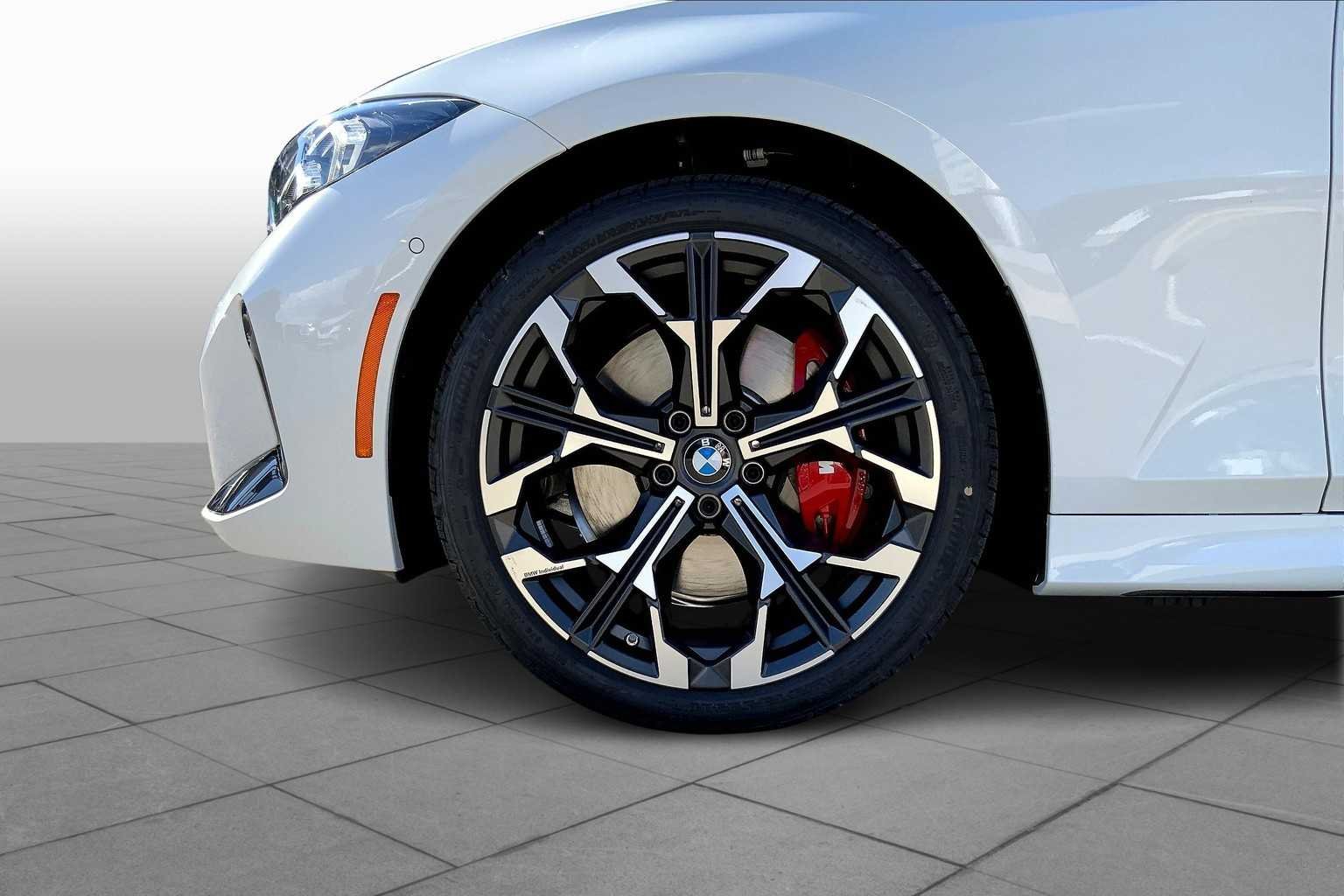 2025 BMW 3 Series 330i - Photo 11