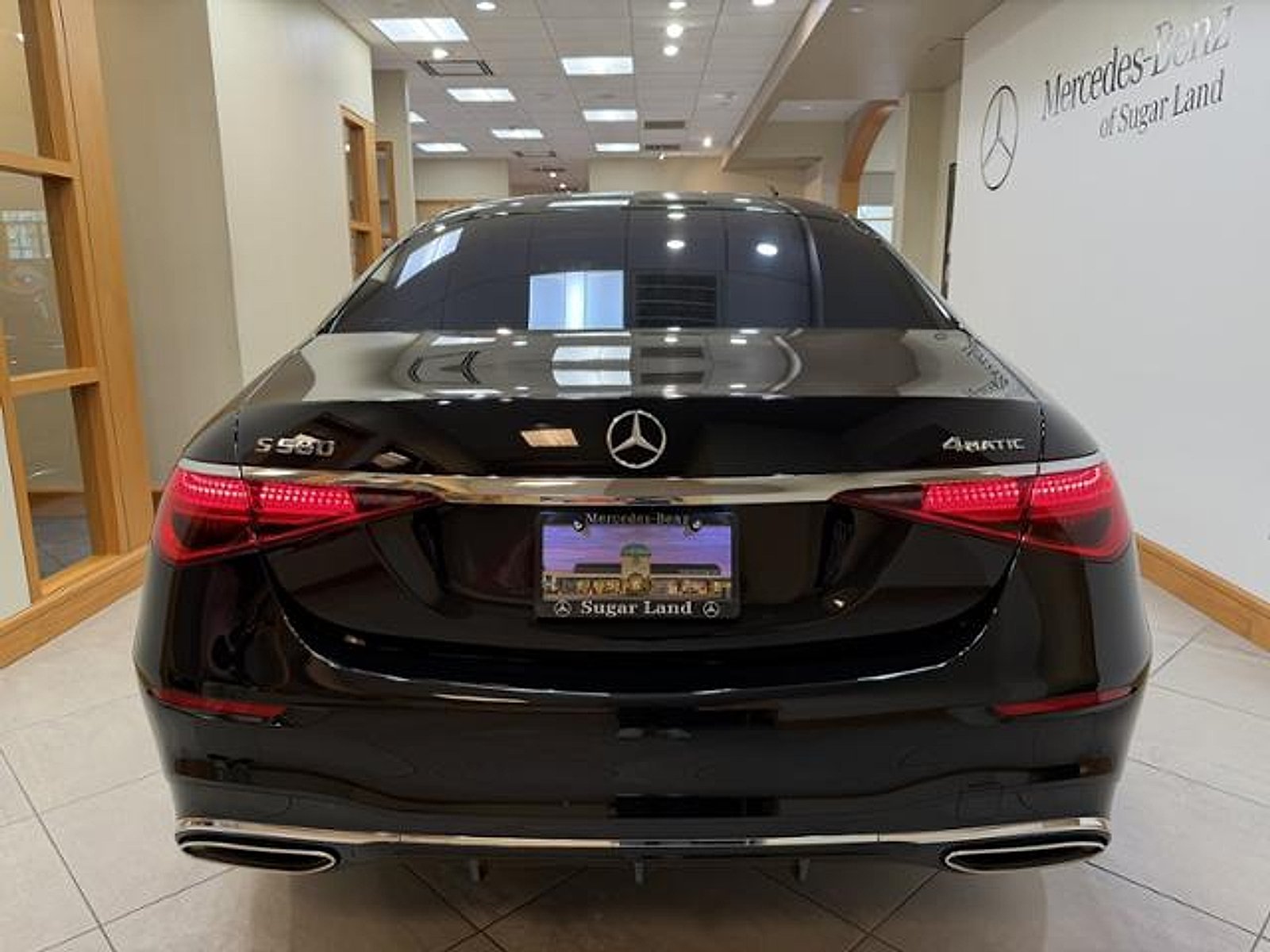Certified Used 2026 Obsidian Black Metallic Mercedes-Benz 4MATIC® image 4
