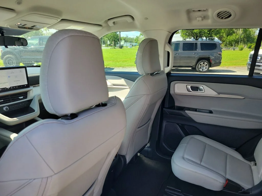 New 2026 Carbonized Gray Metallic Ford Active image 11
