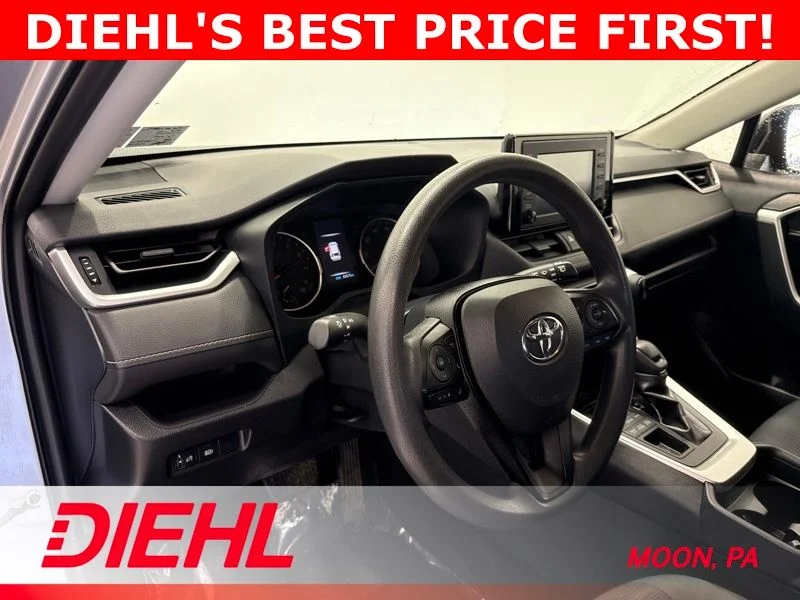 Used 2019 Silver Toyota LE image 19
