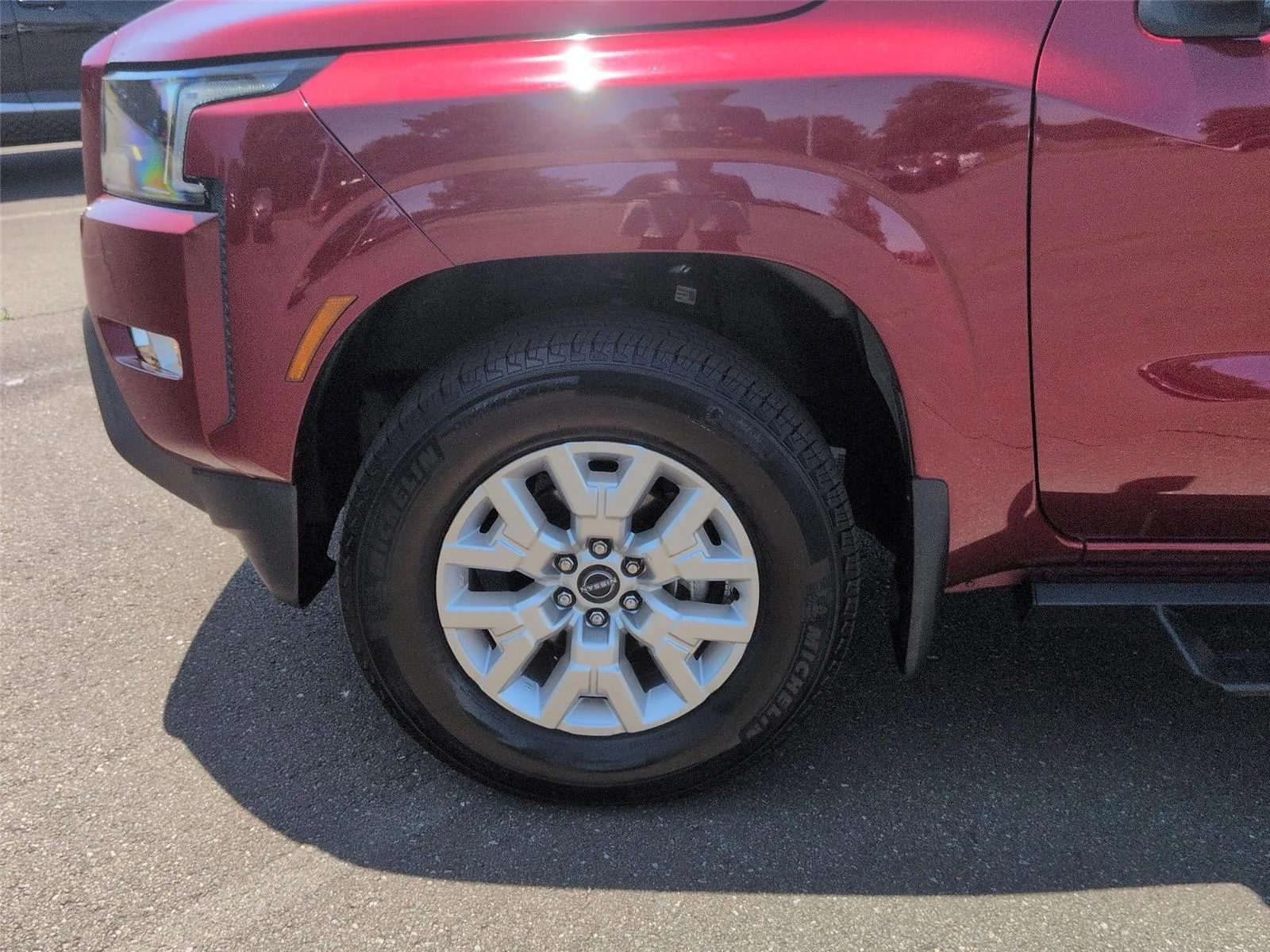 Used 2022 Cardinal Red Tricoat Nissan SV image 10