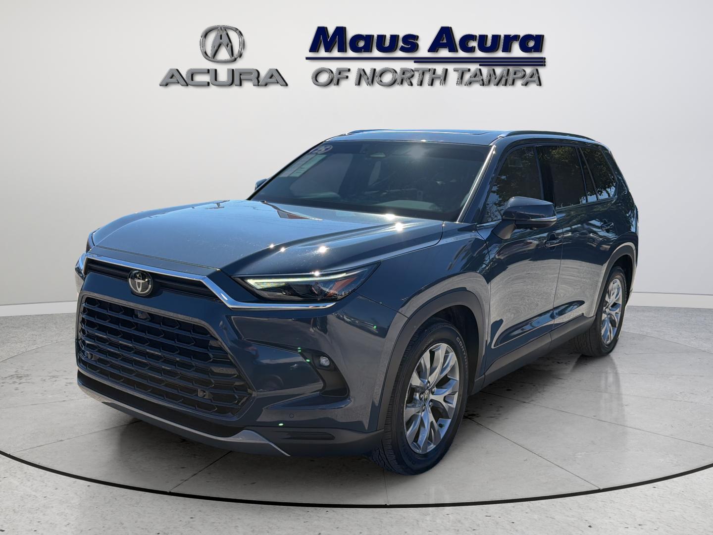 Used 2025 Cloud Toyota Limited image 4