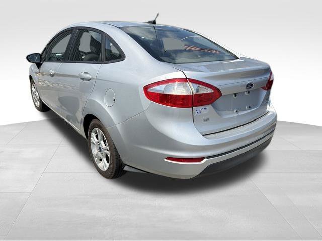 Used 2014 Ingot Silver Metallic Ford SE image 5