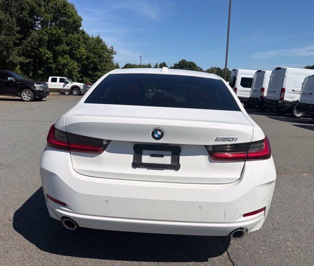 Used 2023 White BMW 330i image 8