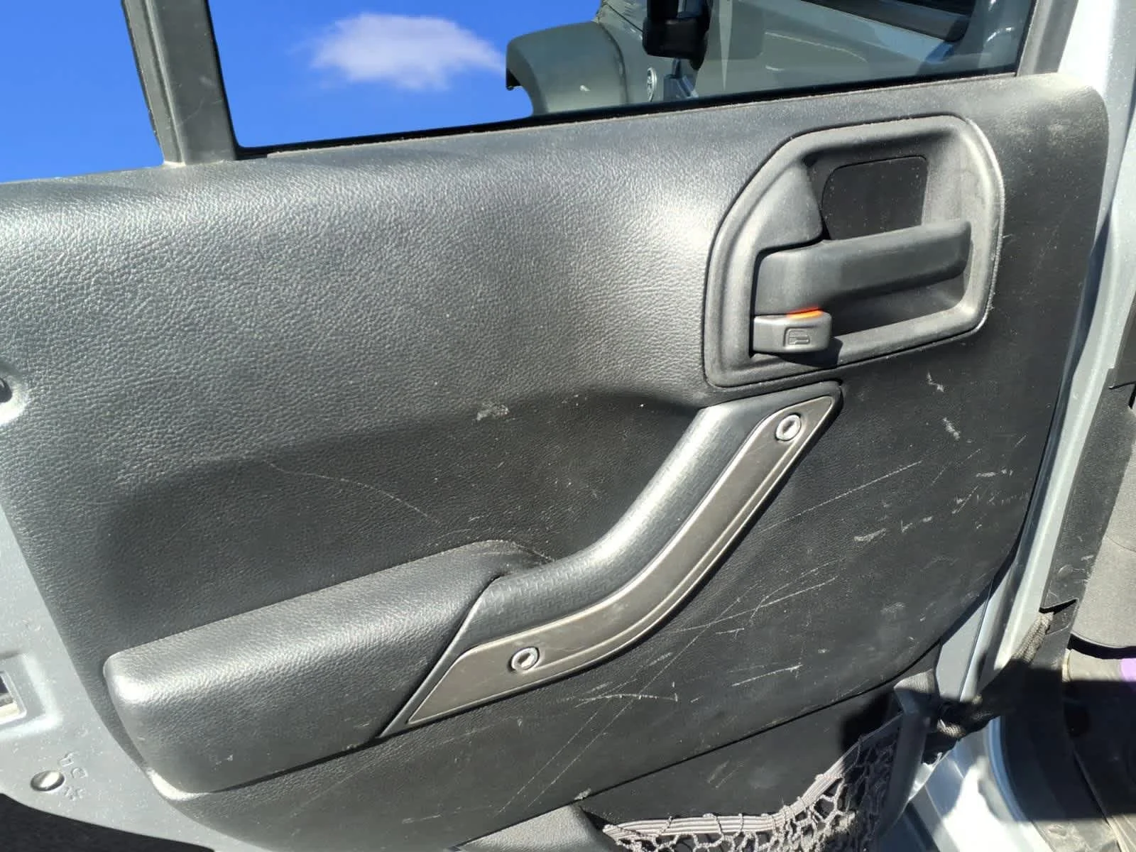 Used 2016 Billet Silver Metallic Clearcoat Jeep Sport image 11