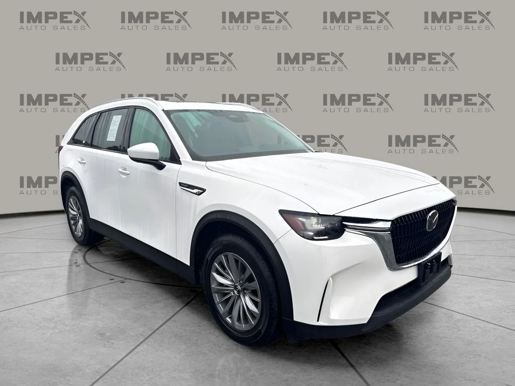 Used 2024 White Mazda Preferred image 4
