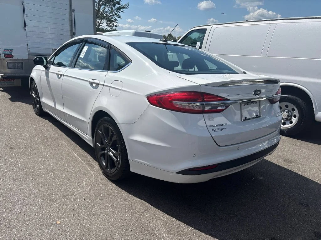 Used 2018 White Ford SE image 7