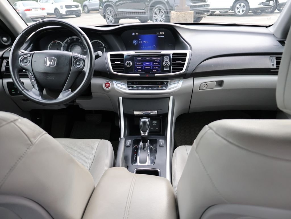 Used 2013  Honda EX-L image 13