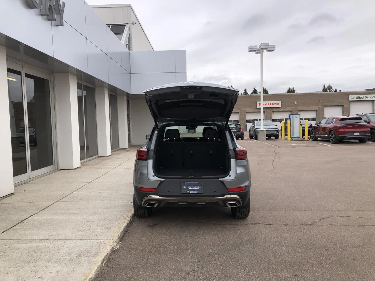 New 2026 Grey Chevrolet Awd 4dr Activ image 7