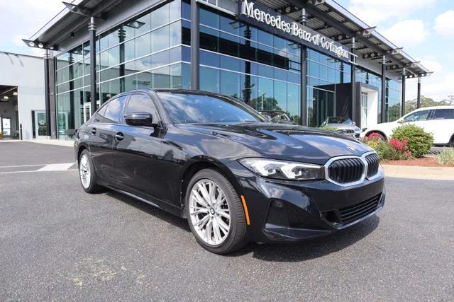 2023 BMW 3 Series 330i Sedan's photo