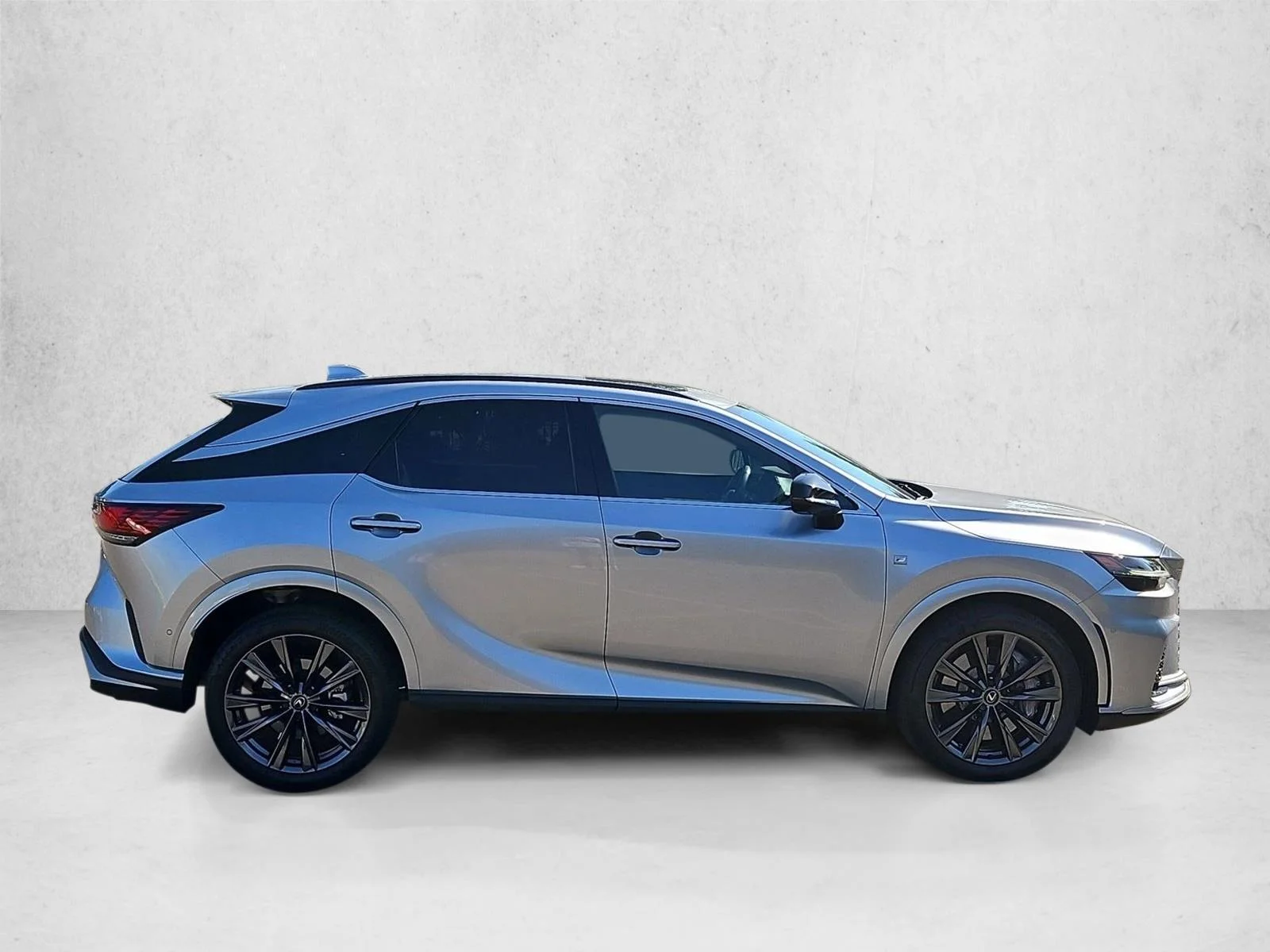 Used 2024 Iridium Lexus RX 350 F SPORT Handling image 5
