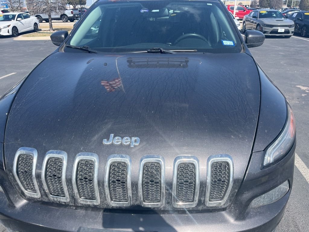 Used 2017 Jeep Cherokee Latitude with VIN 1C4PJMCSXHW646509 for sale in Round Rock, TX