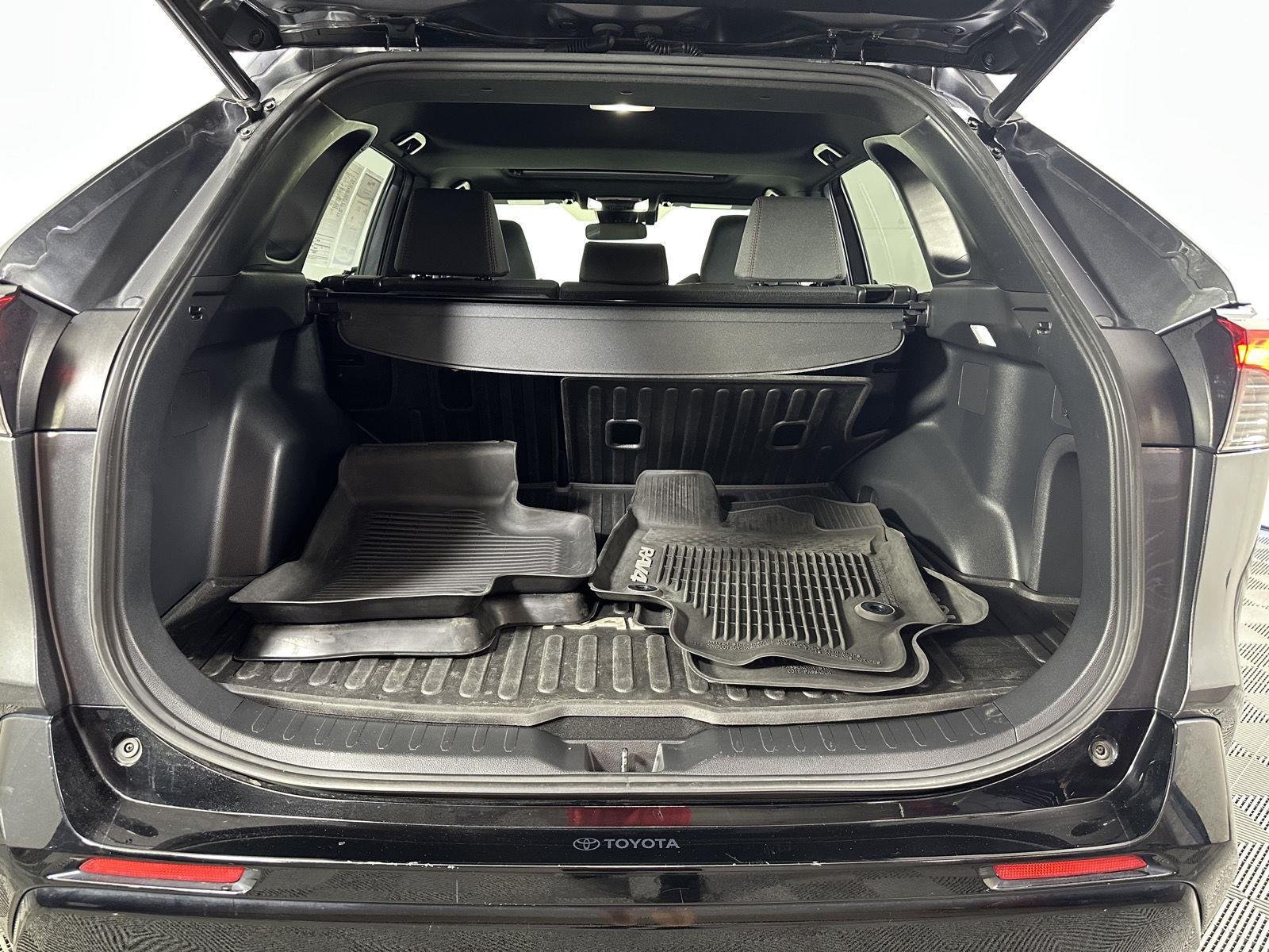 Used 2022 Magnetic Gray Metallic Toyota SE image 20