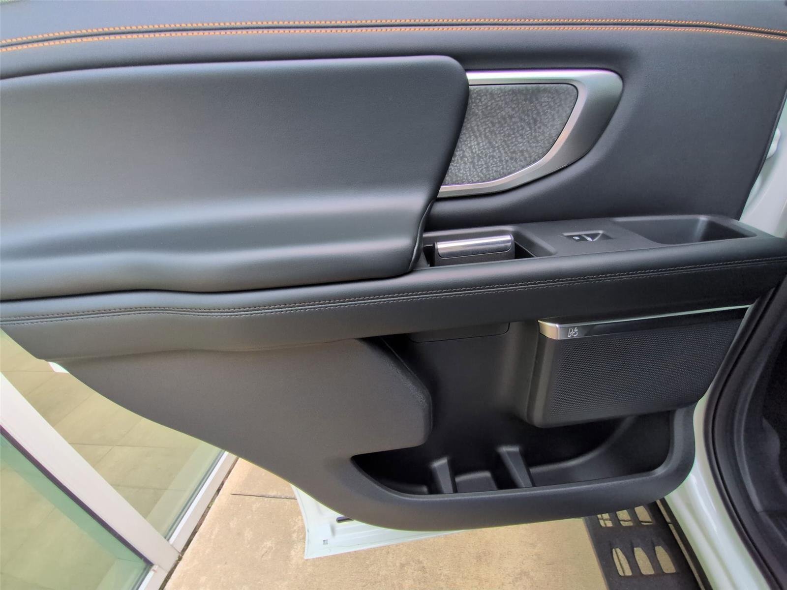 New 2026 Star White Metallic Tri-Coat Ford Tremor® image 33