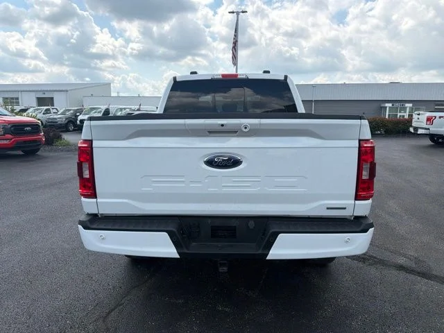 Used 2023 Oxford White Ford XLT image 3