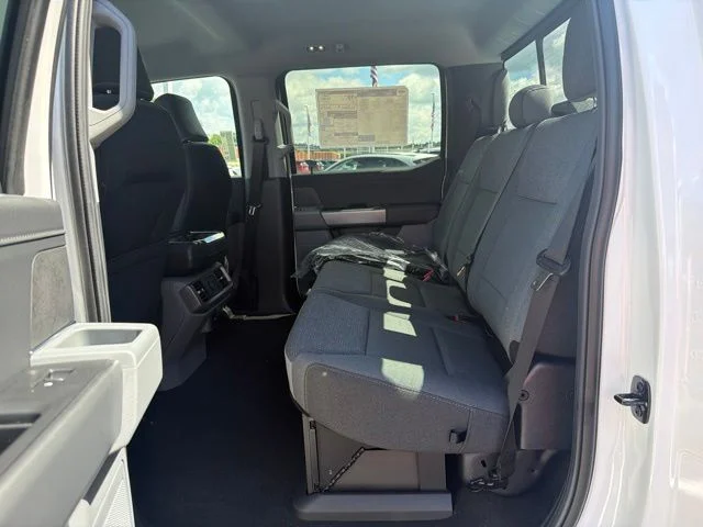 New 2026 Oxford White Ford XLT image 44