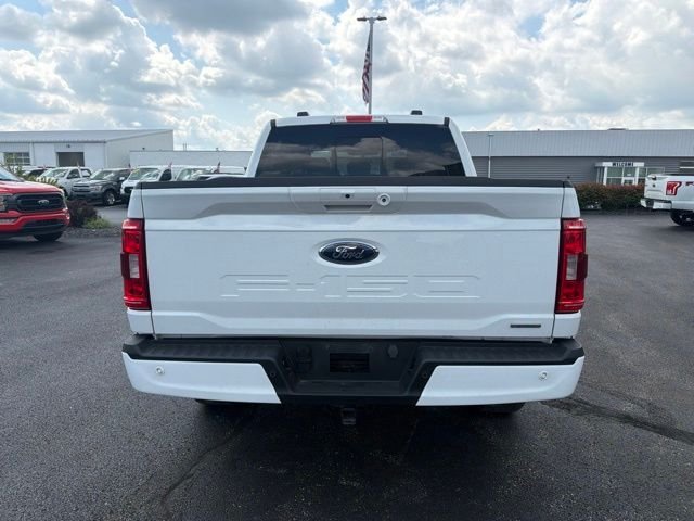 Certified Used 2023 Oxford White Ford XLT image 3