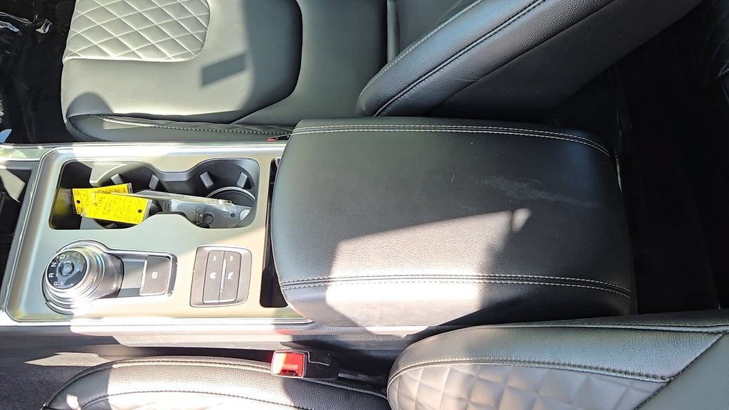 Used 2024 Black Metallic Ford Titanium image 13
