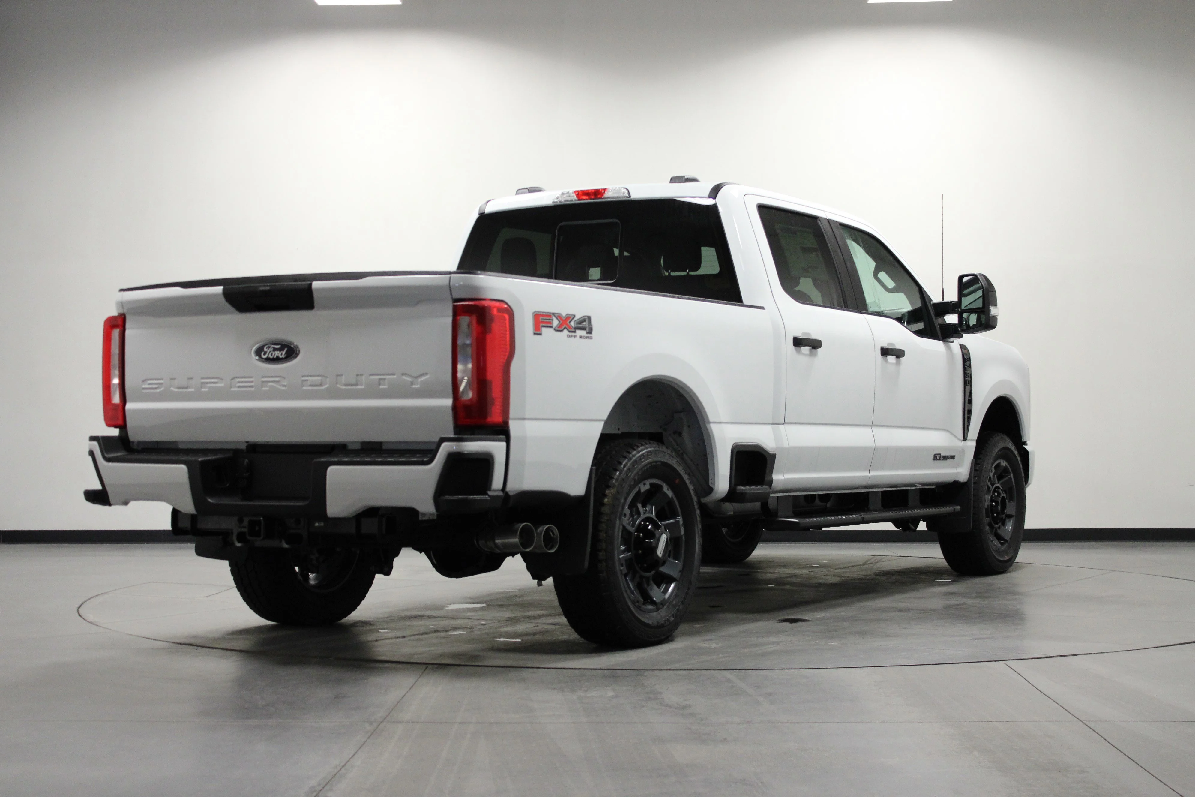 New 2026 Oxford White Ford F-250® XL image 4