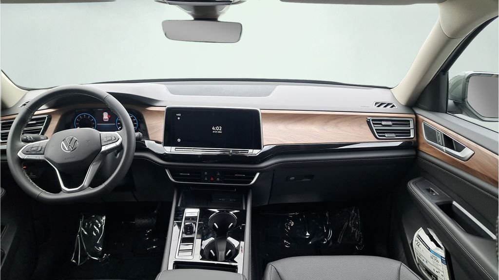 New 2026 Green Volkswagen 2.0T SE w/Technology image 18