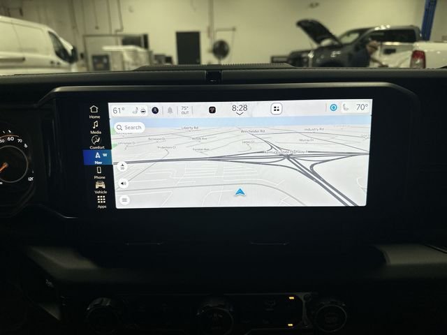 Used 2025 White Jeep Sahara image 24
