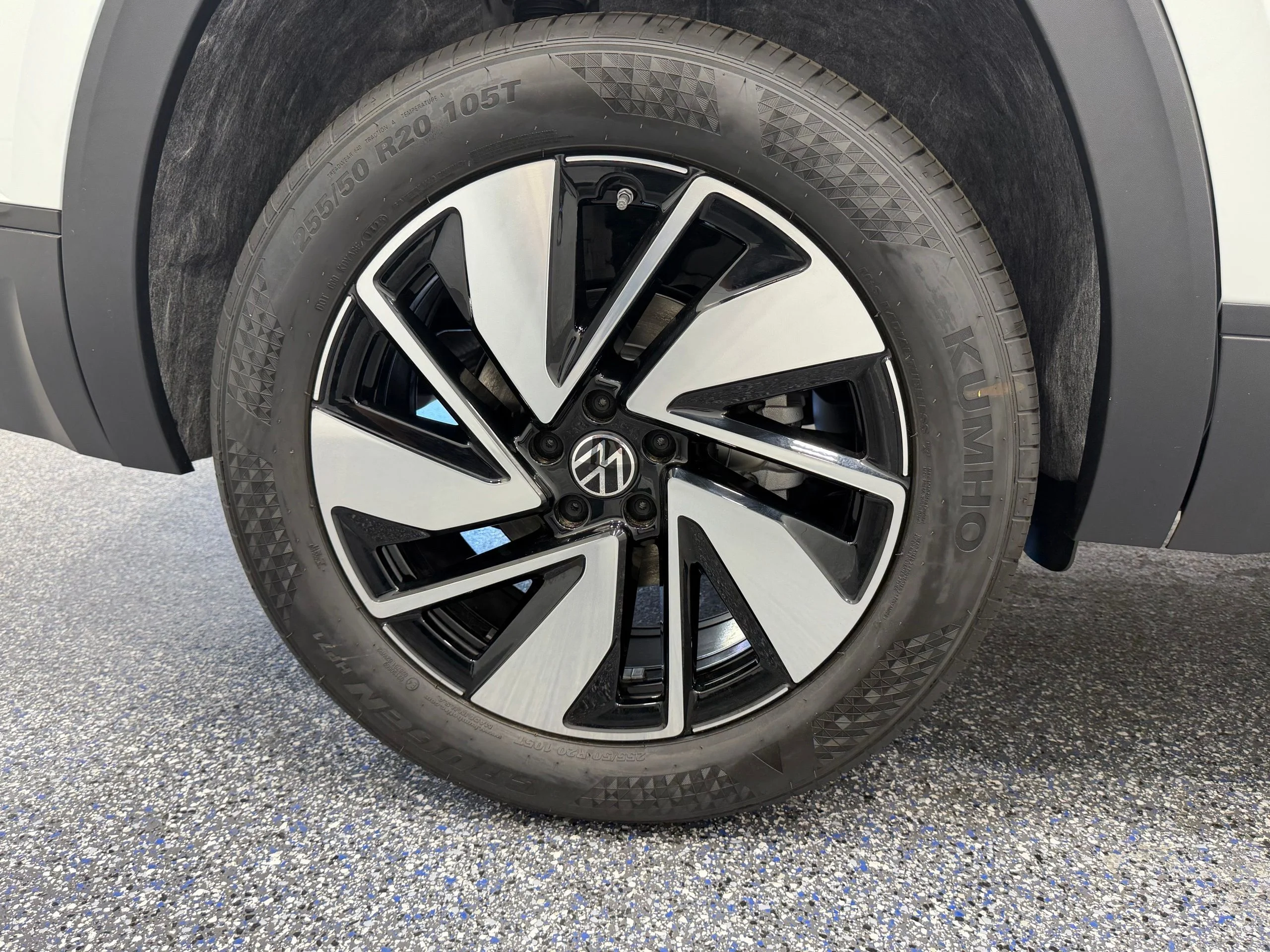 New 2026 White Volkswagen 2.0T SE w/Technology image 13