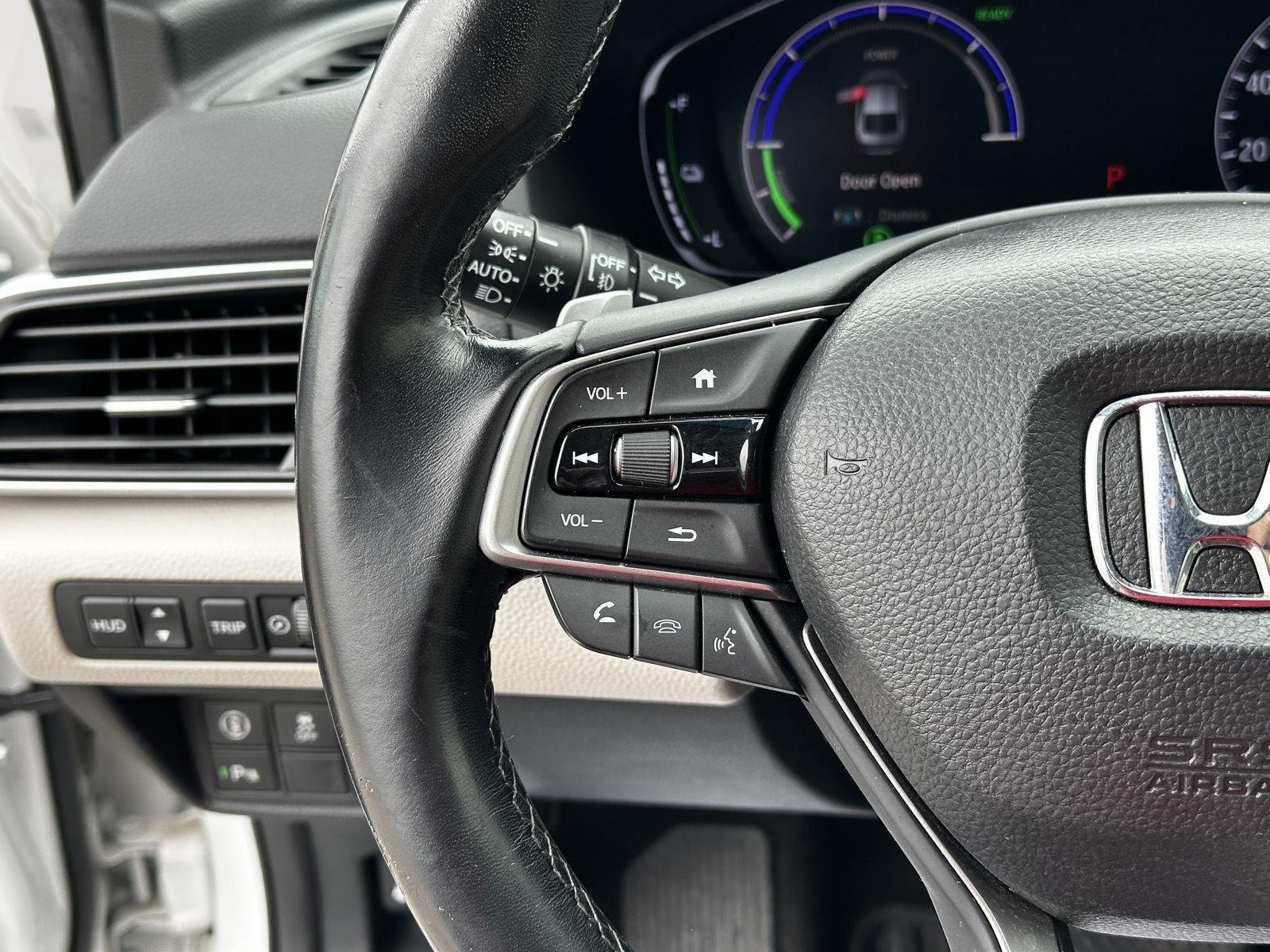 Used 2019 Platinum White Pearl Honda Touring image 12