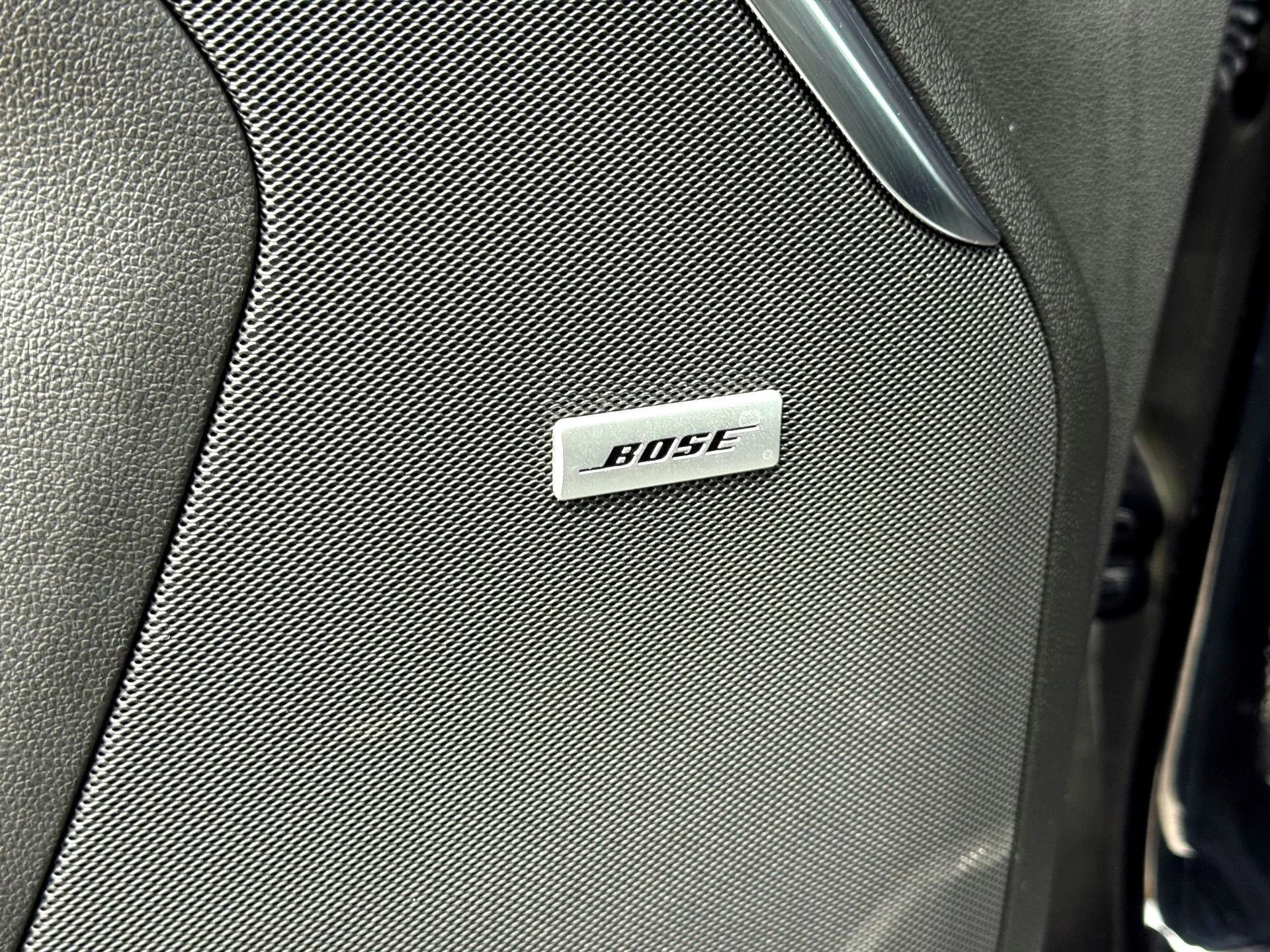 Used 2024 Onyx Black GMC Denali image 16