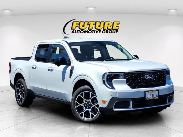 Used 2025 White Ford Lariat image 1