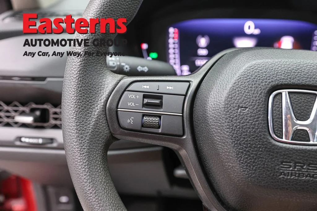 Used 2025 Red Honda SE image 15