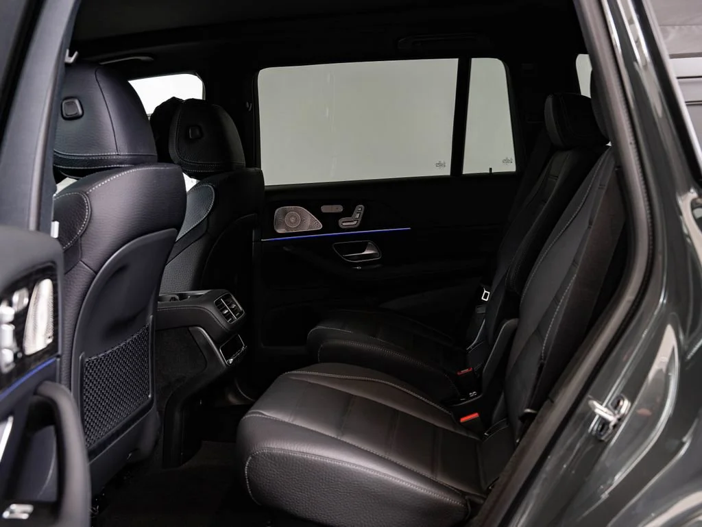 New 2026 Manufaktur Signature Silicon Gray Mercedes-Benz GLS 450 image 47