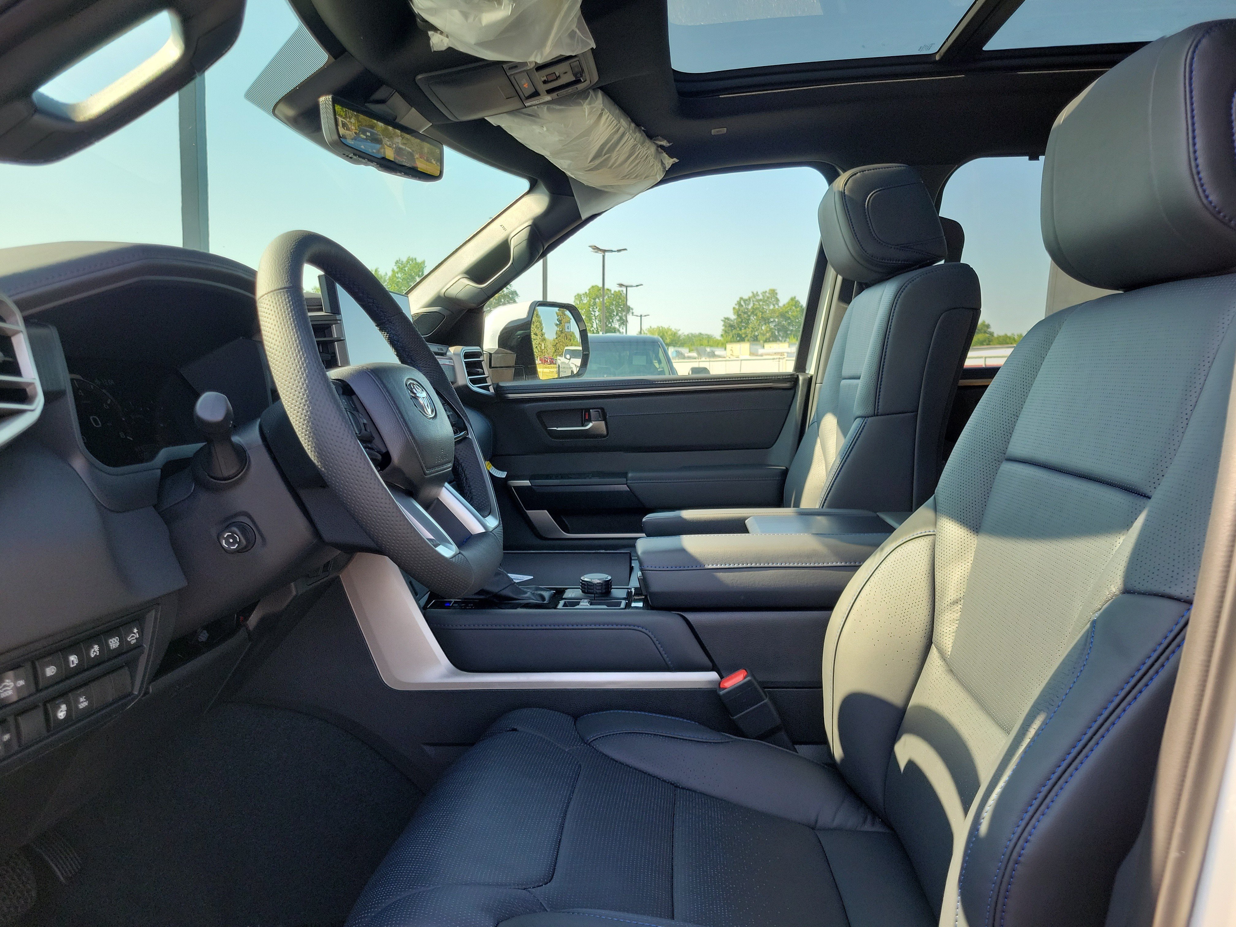 New 2026 Wind Chill Pearl <sup>1</sup> Toyota Tundra Platinum image 15