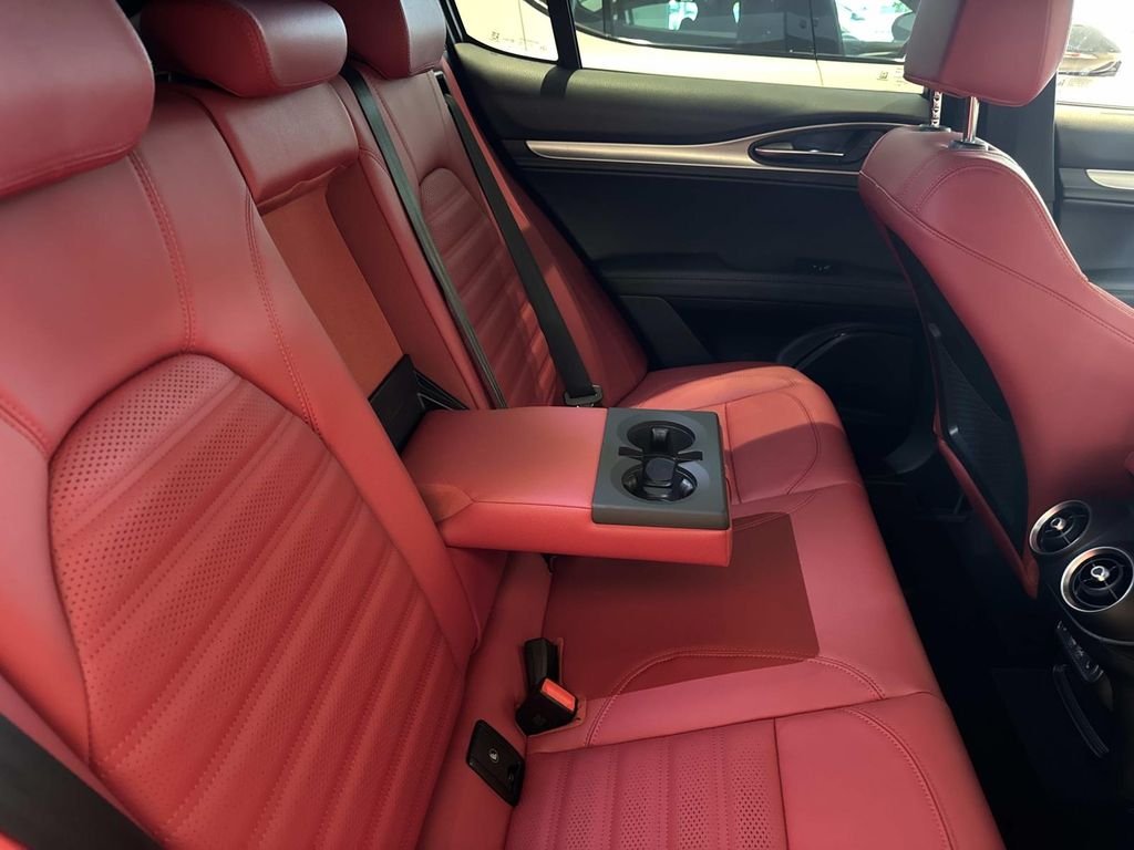 2026 Alfa Romeo Stelvio Base - Photo 23