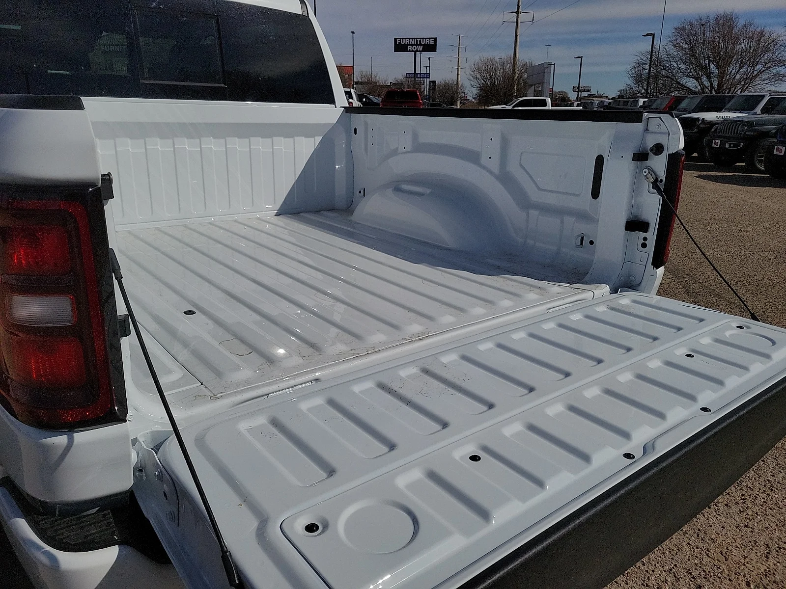 New 2026 PW7 Bright Whit Ram LONE STAR CREW CAB 4X4 5