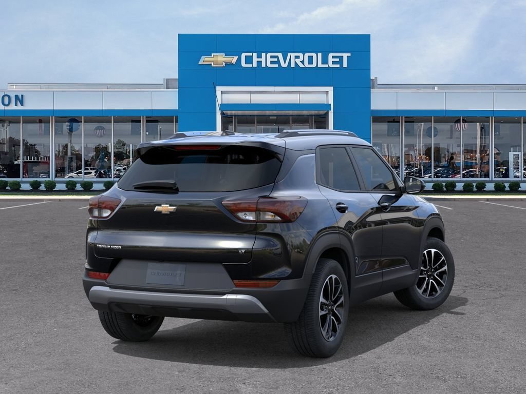 New 2026 Mosaic Black Metallic Chevrolet LT image 4