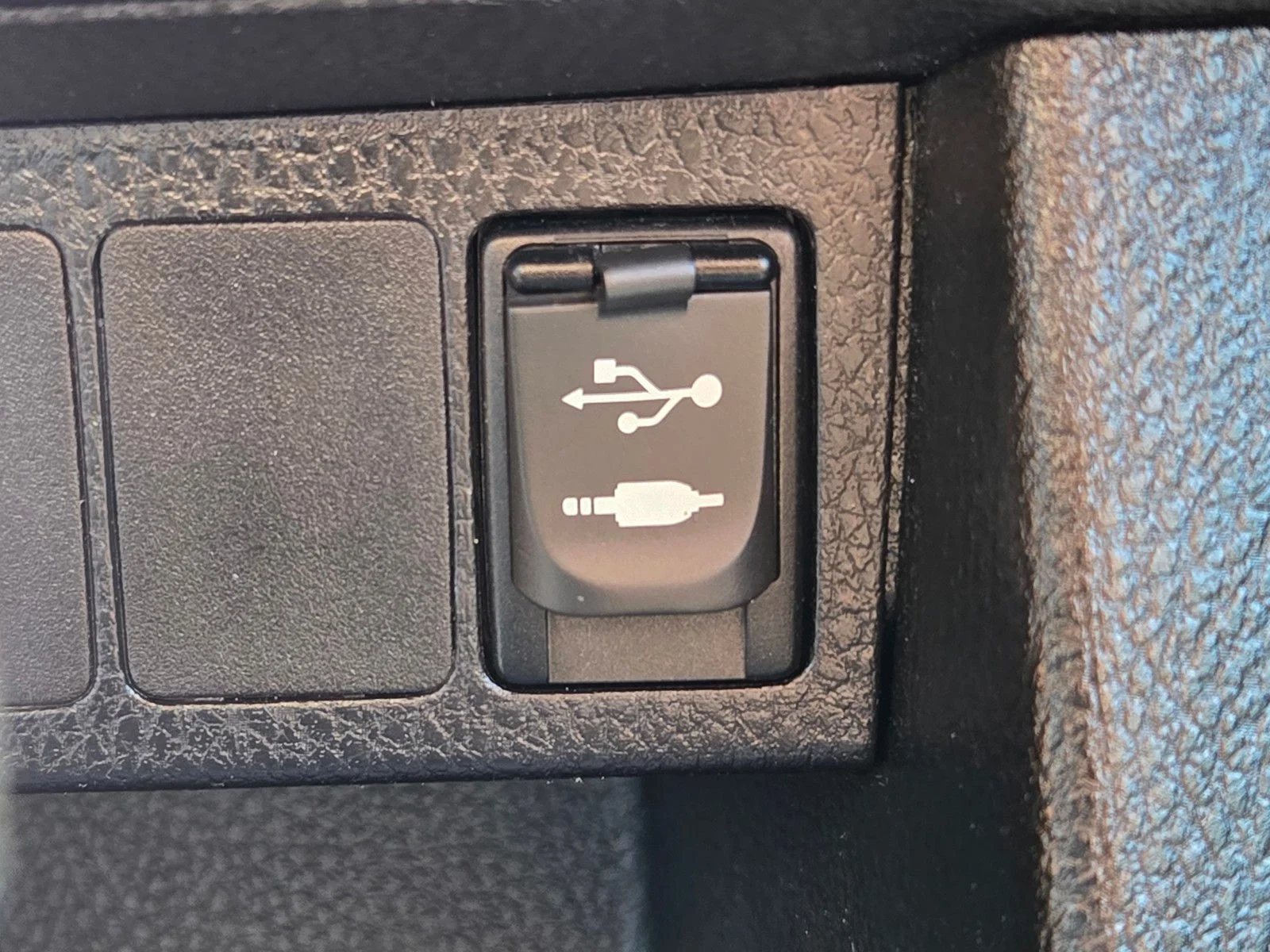 Used 2015 Slate Metallic Toyota S Plus image 27