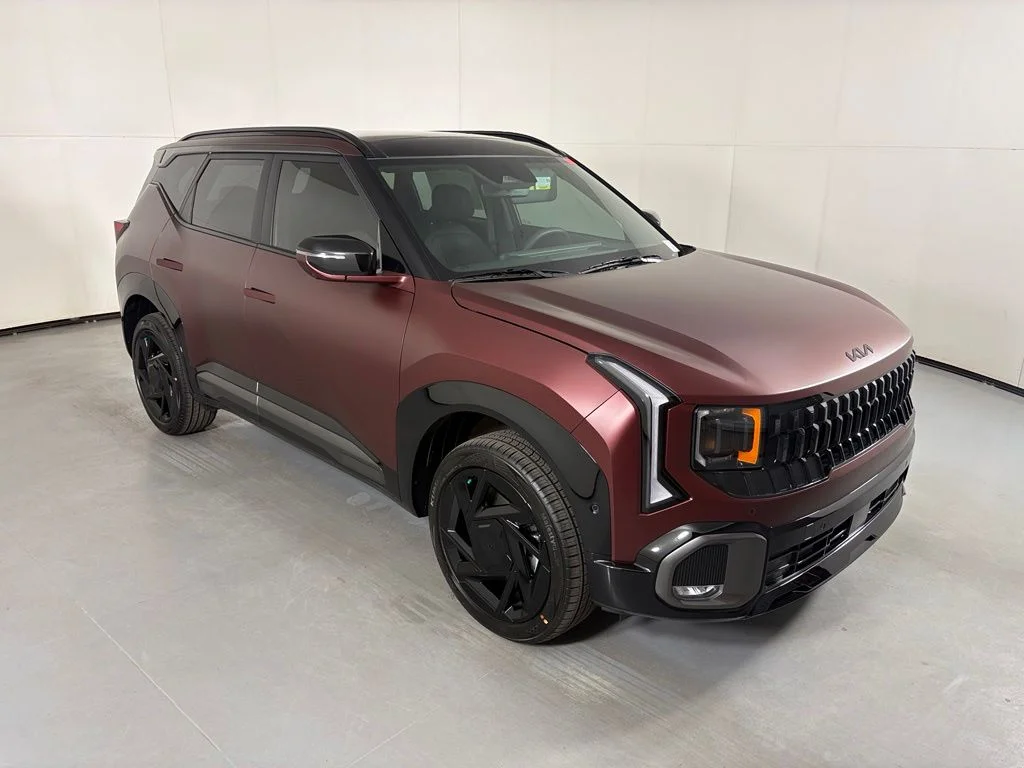 New 2027 Magma Red Matte Kia X-Line SX image 2