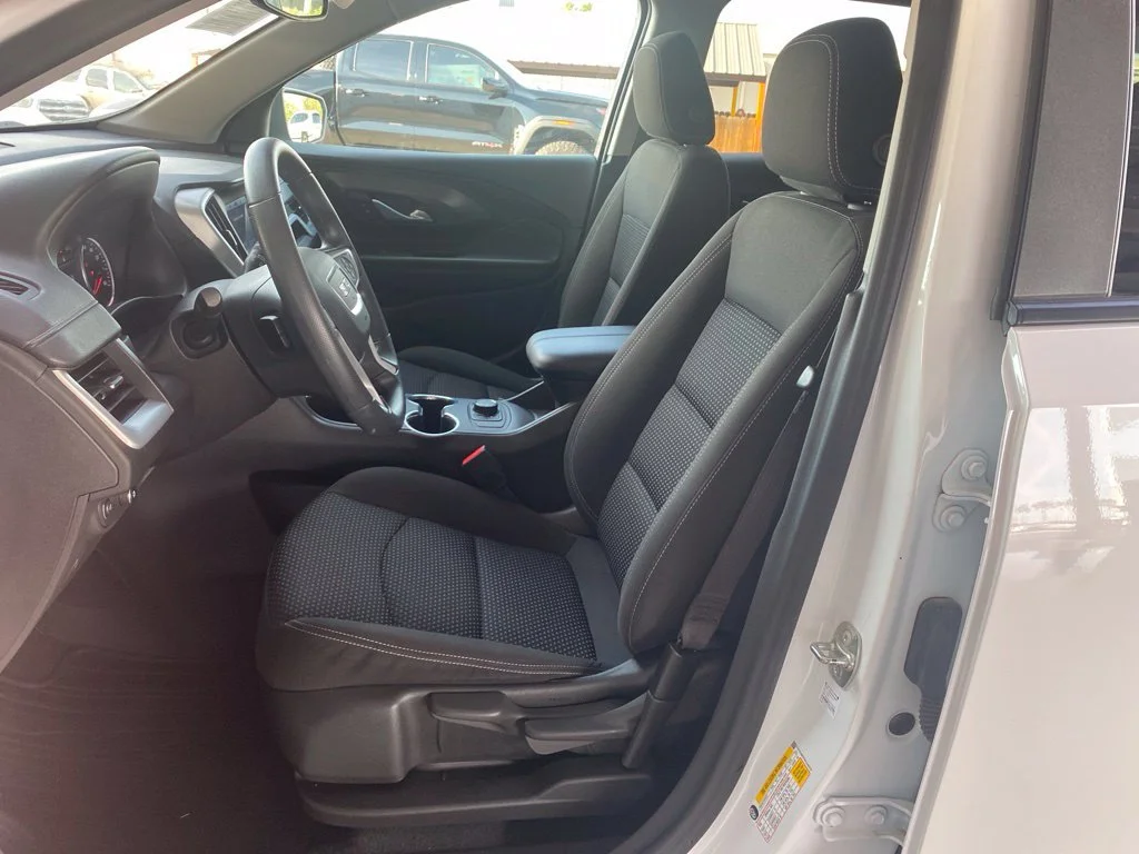 Used 2024 Summit White GMC SLE image 18