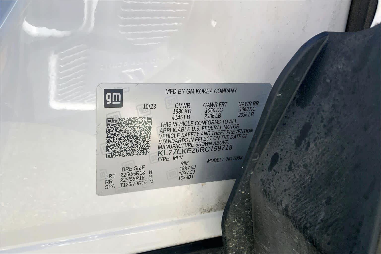 Used 2024 Summit White Chevrolet ACTIV image 32