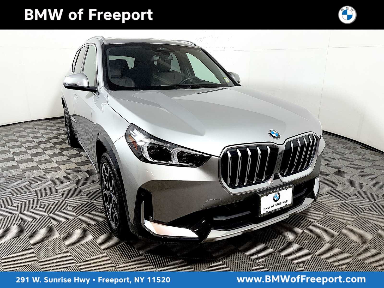 2025 BMW X1 28i