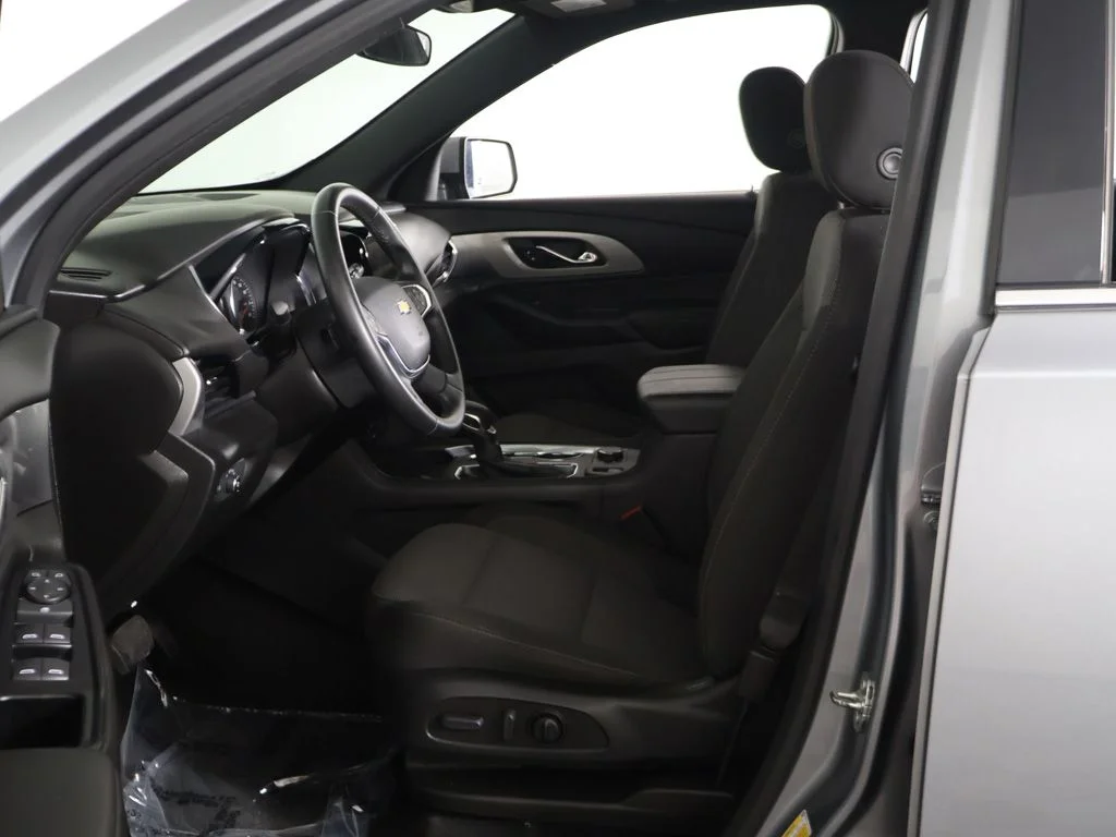 Used 2023 Gray Chevrolet LT image 25