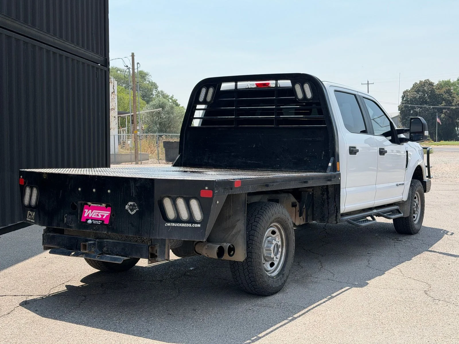 Used 2019 White Ford XL image 4