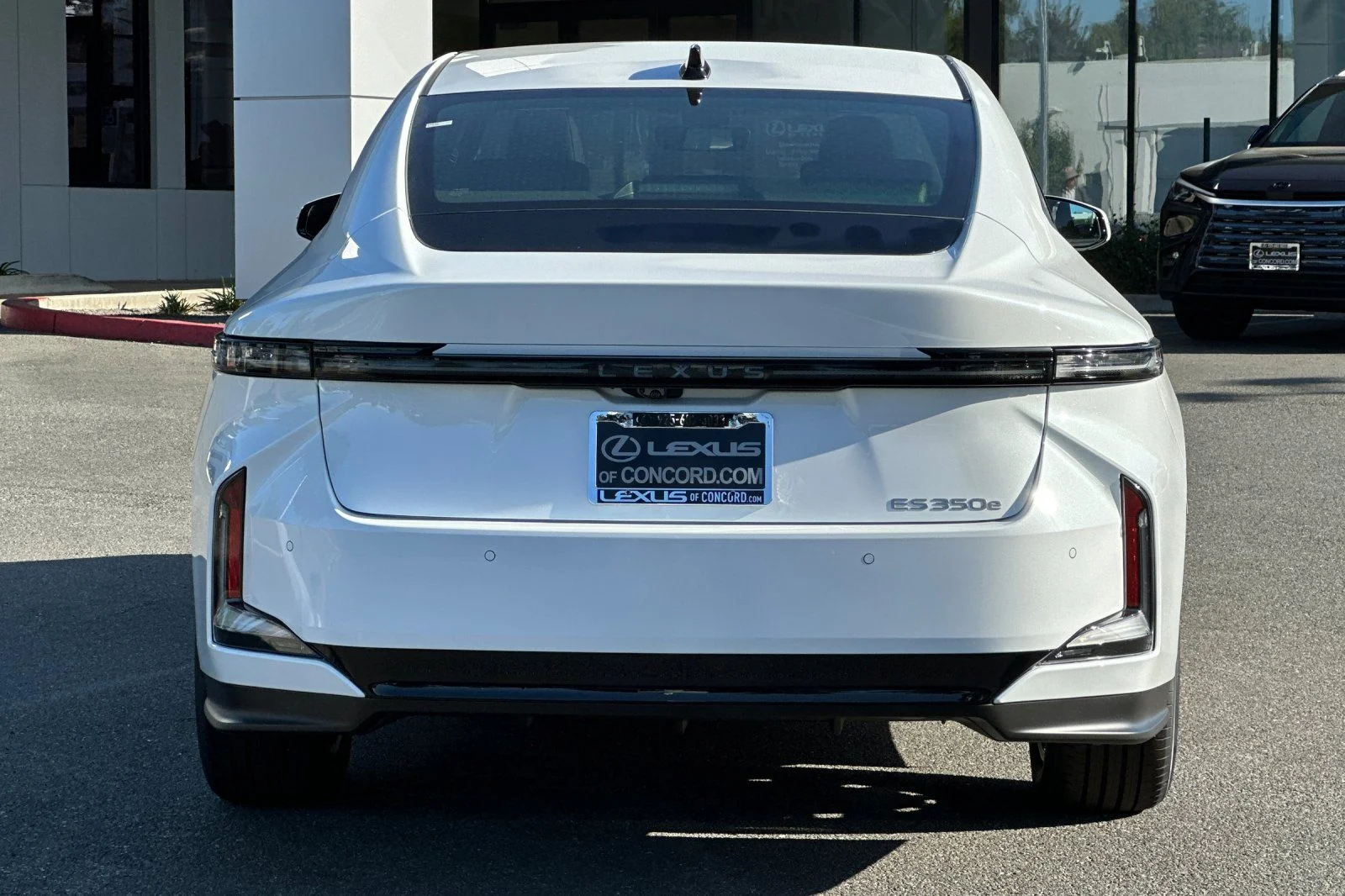 New 2026 Ultra White Lexus ES 350e PREMIUM image 5
