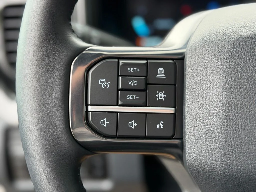 Used 2025 White Ford Platinum image 18