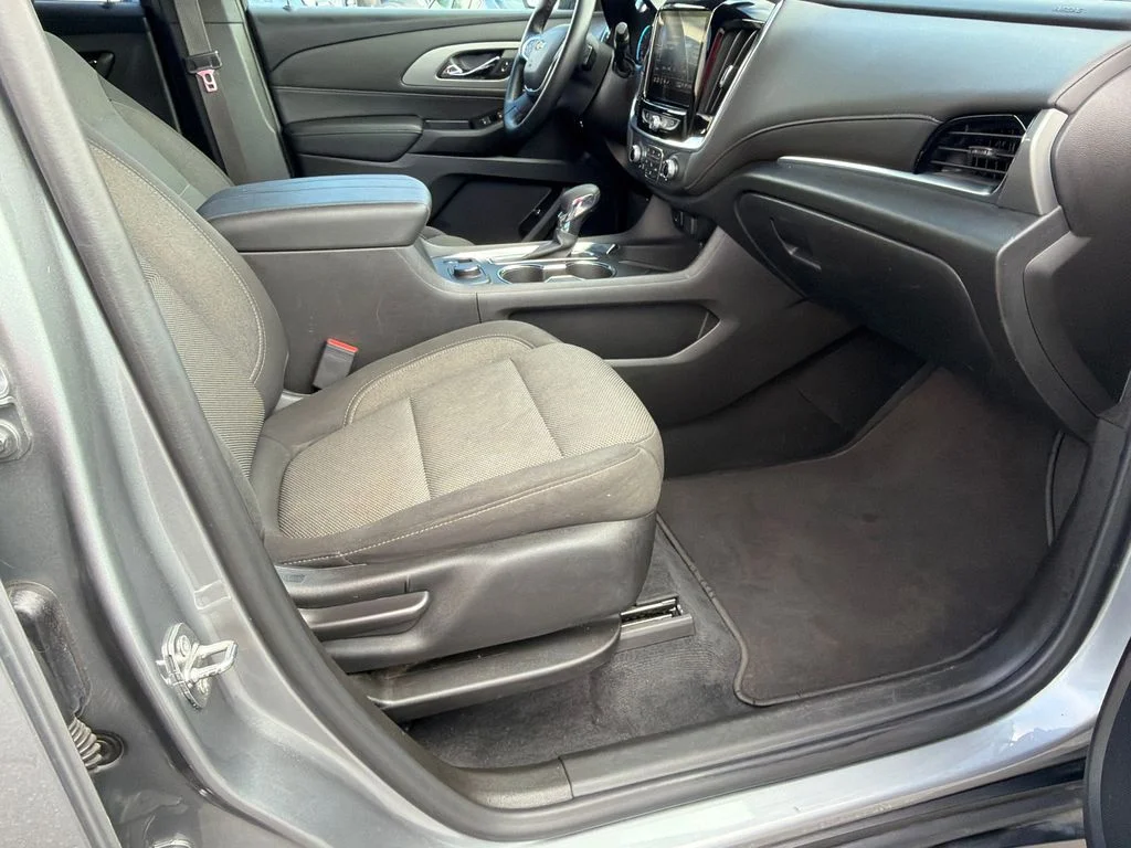Used 2023 Gray Chevrolet LT image 13