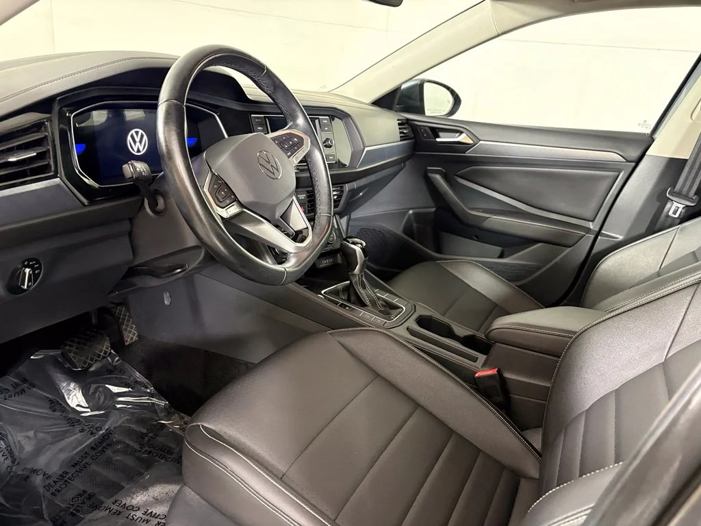 Used 2024 Gray Volkswagen 1.5T SE image 22