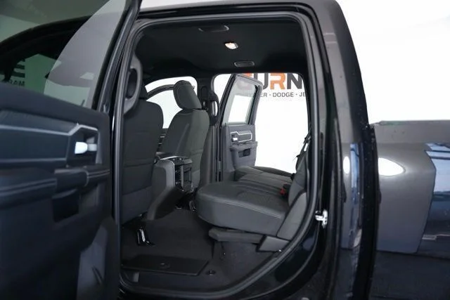 New 2026 Diamond Black Crystal Pearl-Coat Exterior Paint RAM Big Horn image 28